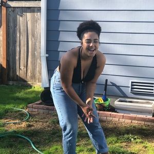 Meet your Posher, Roxy